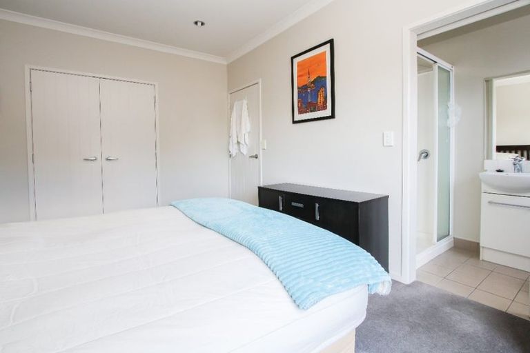 Photo of property in 6/15 Charlemont Street, Whitiora, Hamilton, 3200