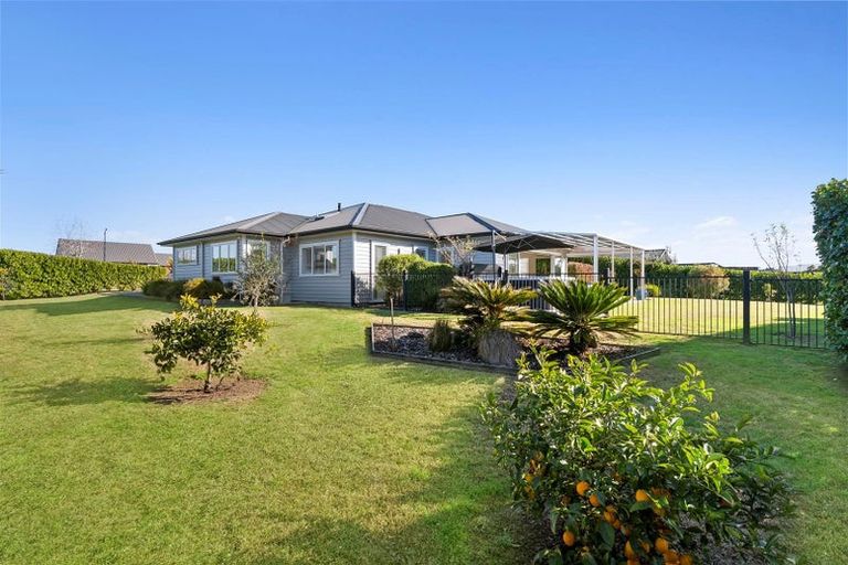 Photo of property in 6 Fruitlands Road, Kumeu, 0810