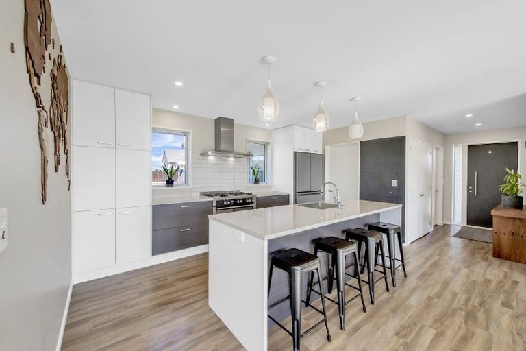 Photo of property in 9 Dundee Close, Darfield, 7510