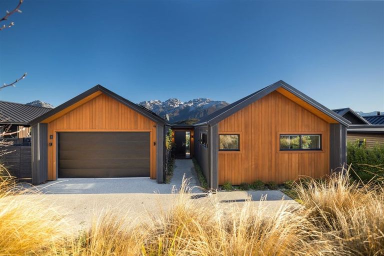 Photo of property in 3 Polperro Court, Jacks Point, Queenstown, 9371