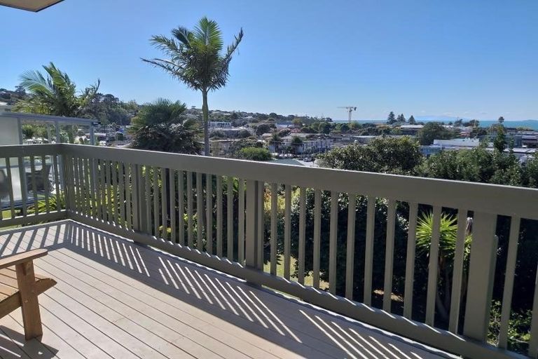 Photo of property in 14a Glencoe Road, Browns Bay, Auckland, 0630