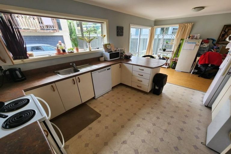 Photo of property in 35 Eastern Terrace, Beckenham, Christchurch, 8023