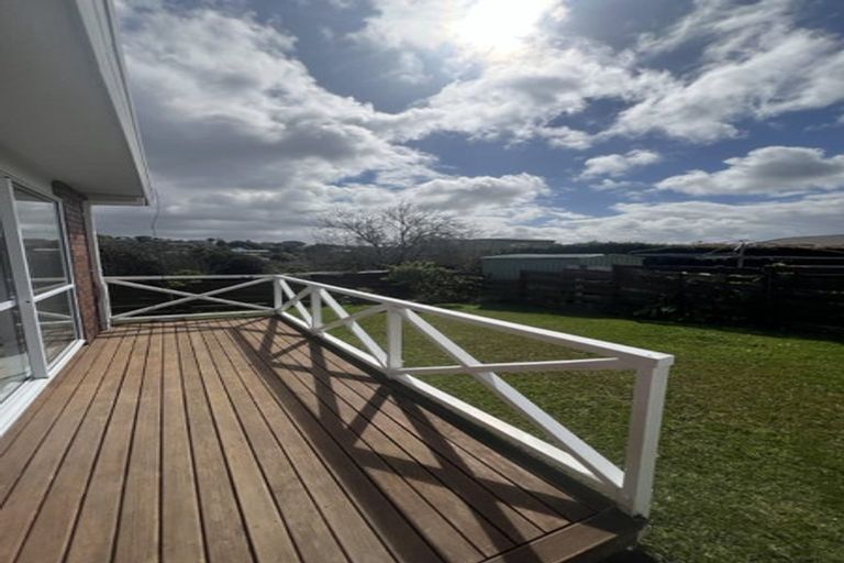 Photo of property in 2/71 Browns Bay Road, Browns Bay, Auckland, 0630