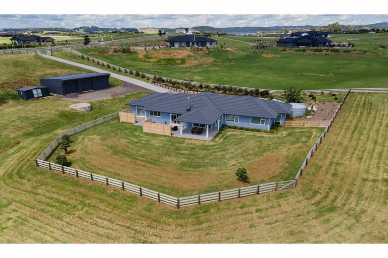 Photo of property in 7 Fernbird Grove, Kerikeri, 0294