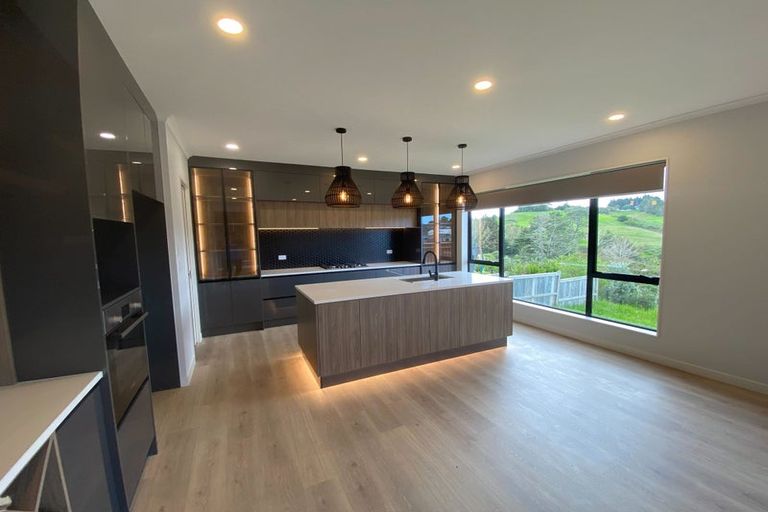 Photo of property in 26 Bine Crescent, Orewa, 0931