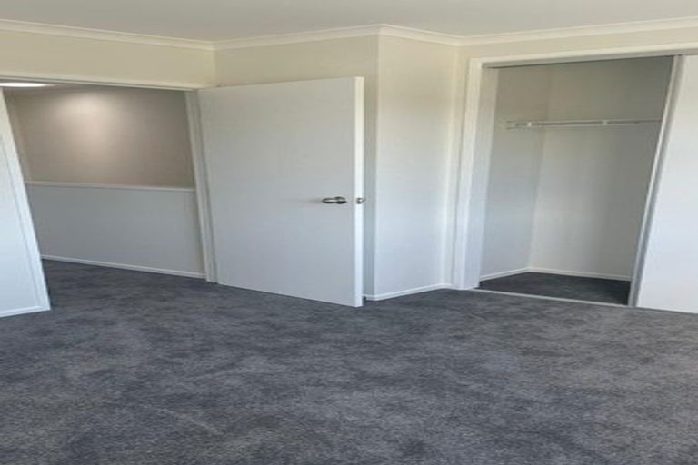 Photo of property in 468b Roscommon Road, Clendon Park, Auckland, 2103