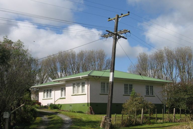 Photo of property in 44 Bickerstaffe Road, Maungaturoto, 0520