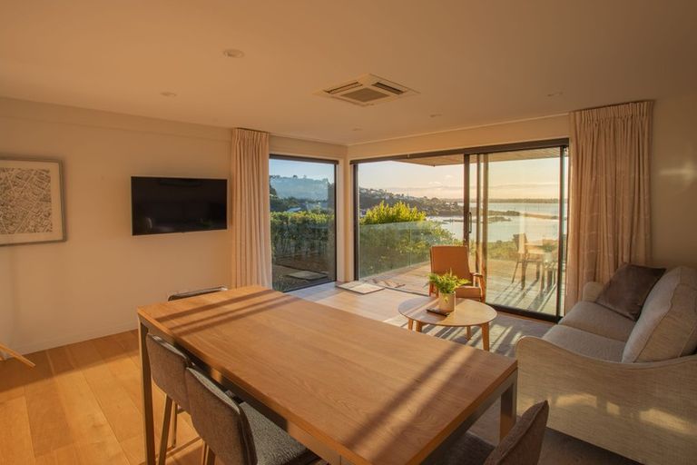 Photo of property in 19 Balmoral Lane, Redcliffs, Christchurch, 8081