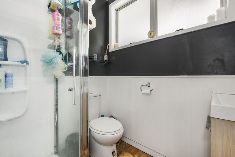 Photo of property in 81 Arimu Road, Papakura, 2110