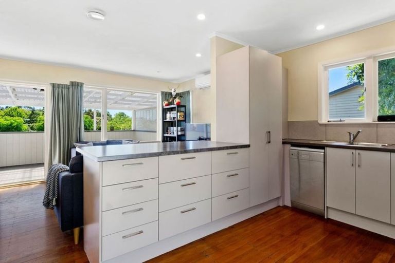 Photo of property in 1/23 Alexander Avenue, Torbay, Auckland, 0630