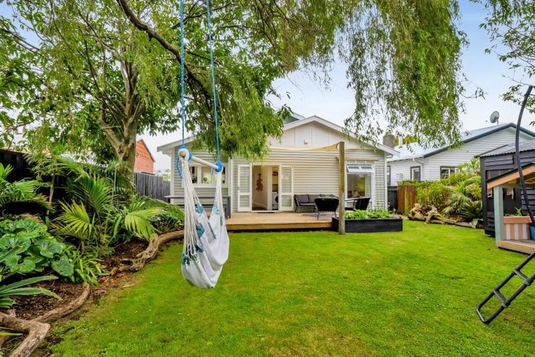 Photo of property in 21 Gaine Street, New Plymouth, 4310