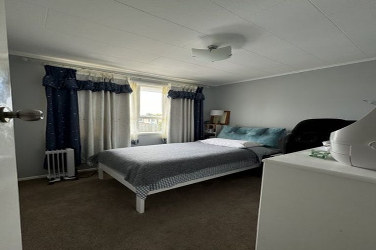 Photo of property in 38 Flat Bush Road, Clover Park, Auckland, 2023