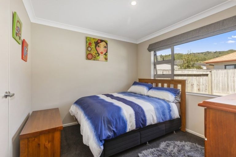 Photo of property in 10 Poppy Watts Grove, Stokes Valley, Lower Hutt, 5019