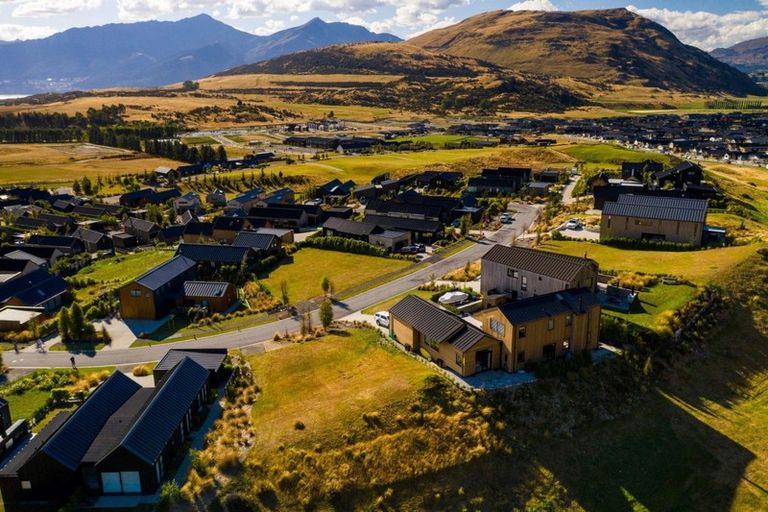 Photo of property in 14 Falconer Rise, Jacks Point, Queenstown, 9371