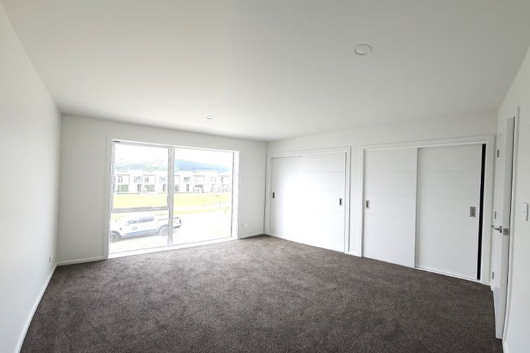 Photo of property in 81 Hokioi Drive, Kenepuru, Porirua, 5022