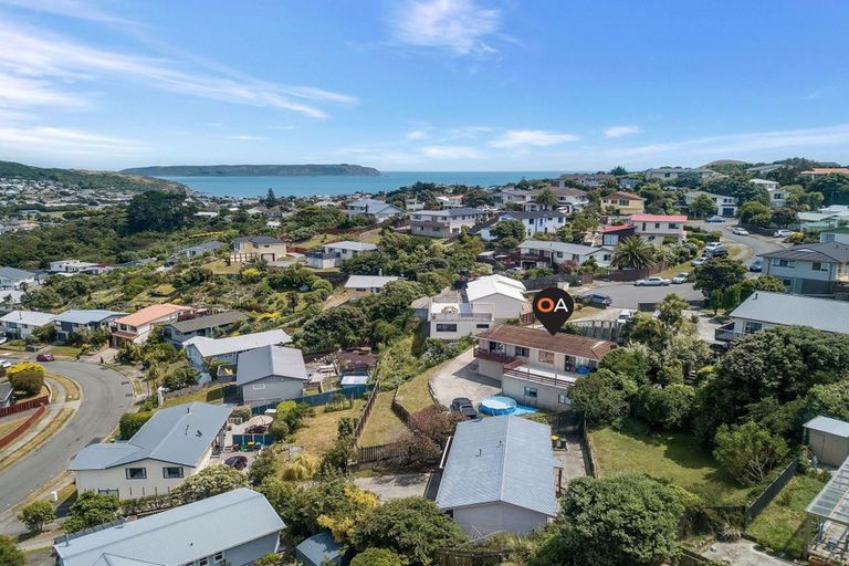 Photo of property in 10 Finn Place, Titahi Bay, Porirua, 5022