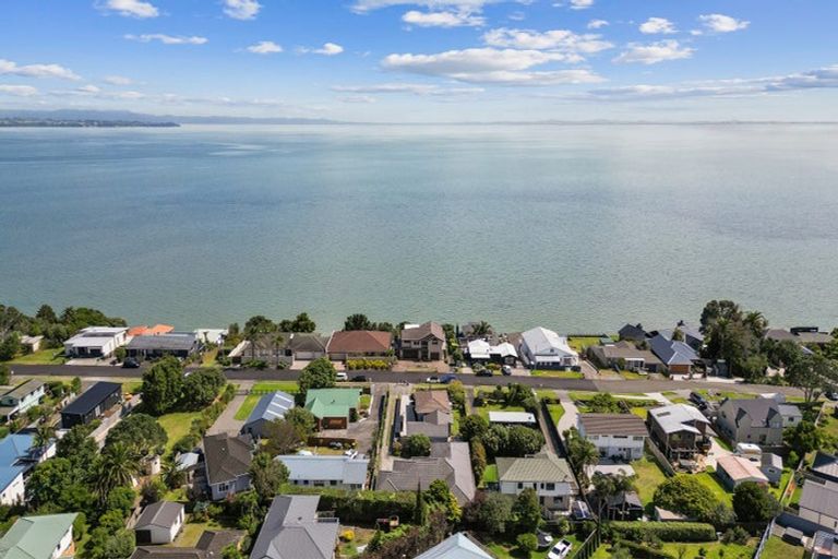 Photo of property in 25 Crispe Road, Clarks Beach, 2122