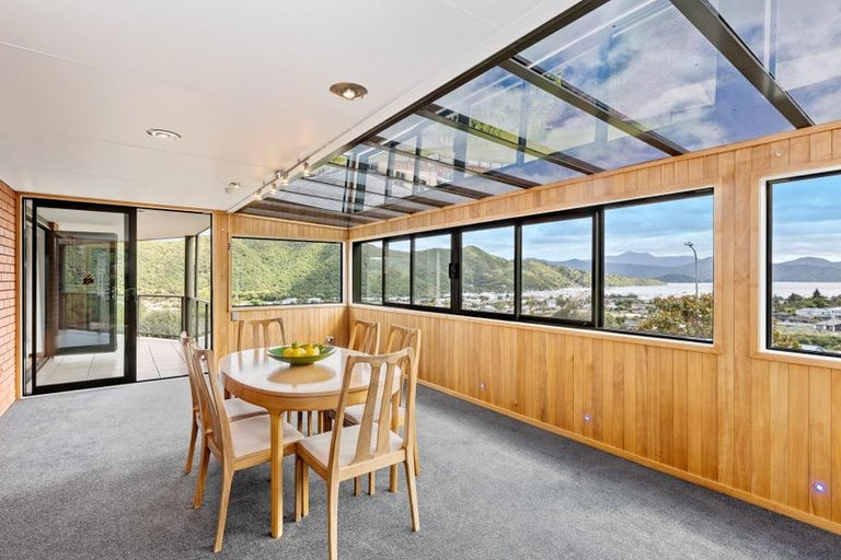 Photo of property in 10 Moana Heights, Waikawa, Picton, 7220