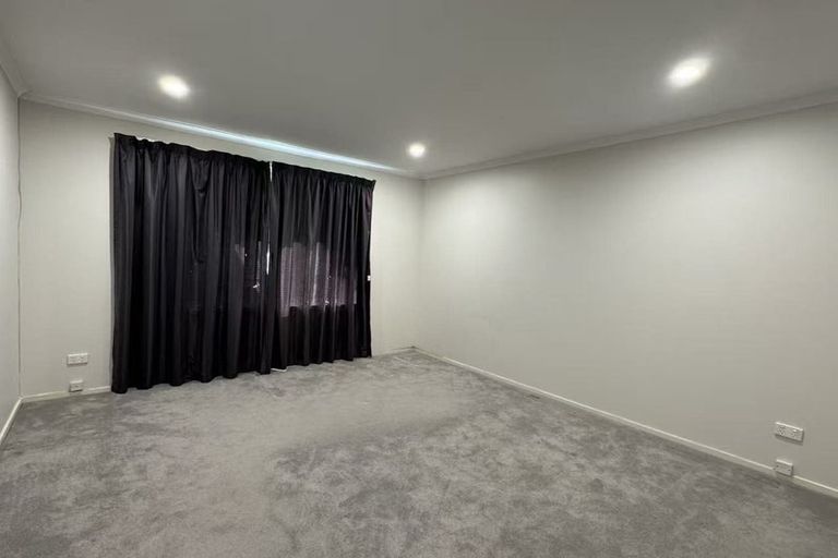 Photo of property in 14 Mountain Beech Rise, Albany, Auckland, 0632