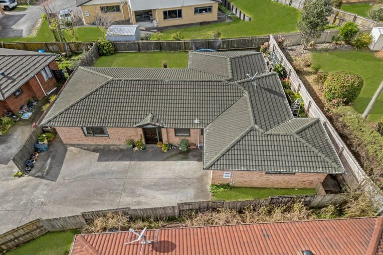 Photo of property in 5b Chelmsley Avenue, Henderson, Auckland, 0612