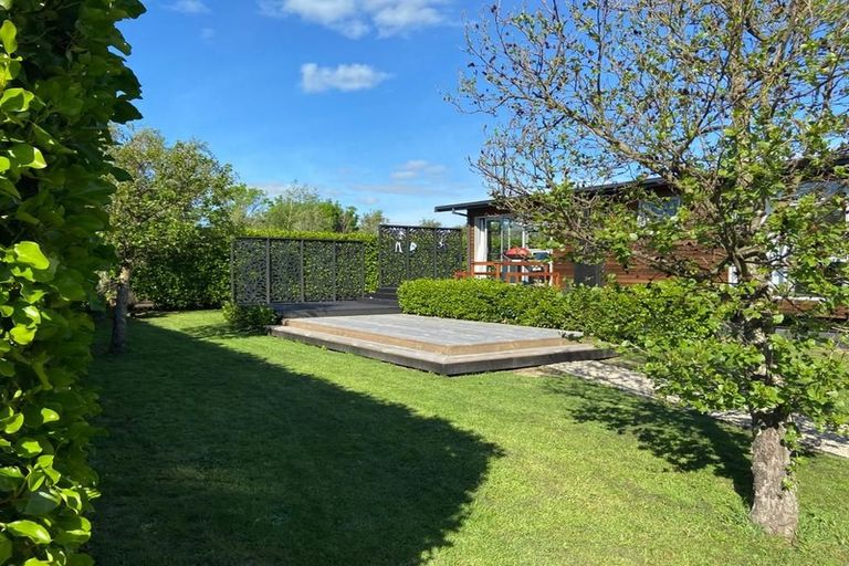 Photo of property in 16 Burgundy Drive, Martinborough, 5711