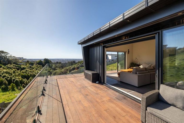 Photo of property in 3 Caldberg Close, Westmorland, Christchurch, 8025