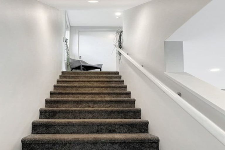 Photo of property in 8/22 Denver Avenue, Sunnyvale, Auckland, 0612