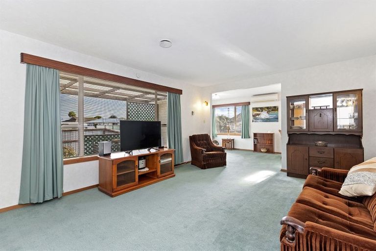 Photo of property in 122 Foremans Road, Islington, Christchurch, 8042