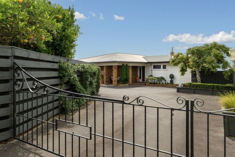 Photo of property in 440 Otumoetai Road, Otumoetai, Tauranga, 3110