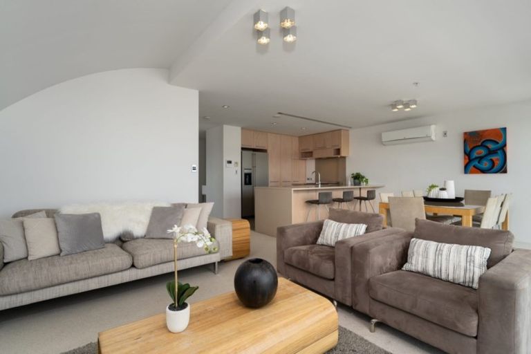 Photo of property in 6/50 Marine Parade, Mount Maunganui, 3116