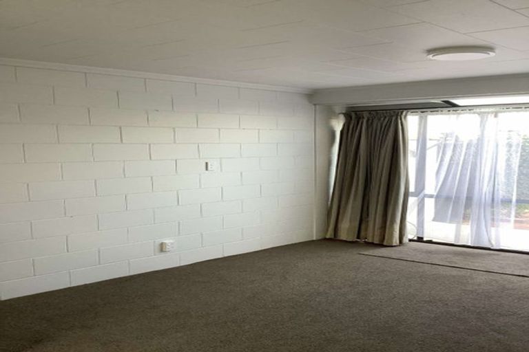 Photo of property in 2/86 Picton Avenue, Riccarton, Christchurch, 8011