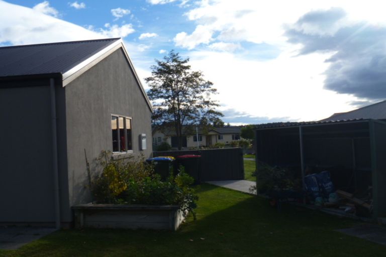 Photo of property in 21 Larch Crescent, Alexandra, 9320