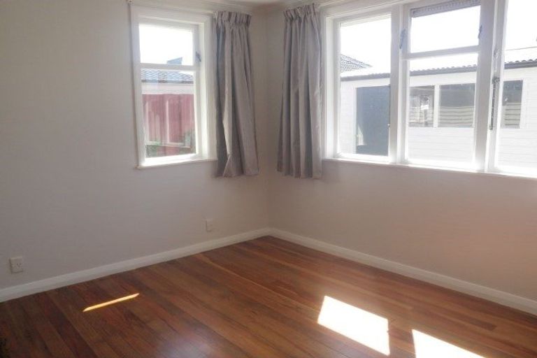 Photo of property in 10 Merfield Street, Glen Innes, Auckland, 1072