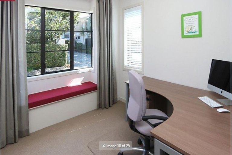 Photo of property in 1a Burford Place, Mellons Bay, Auckland, 2014