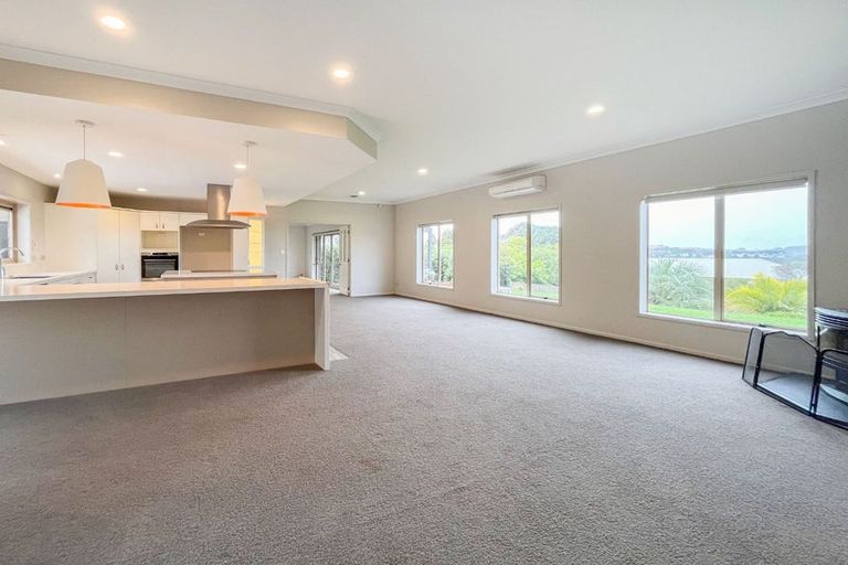Photo of property in 15 Astrolabe Place, Gulf Harbour, Whangaparaoa, 0930