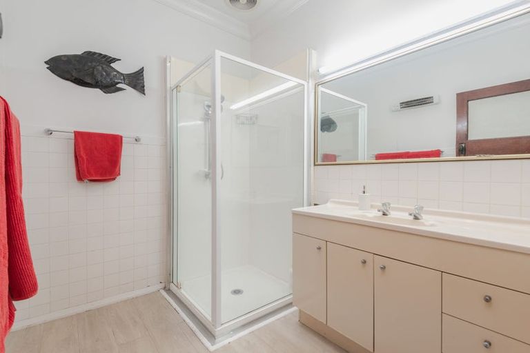 Photo of property in 12 Manson Street, Terrace End, Palmerston North, 4410