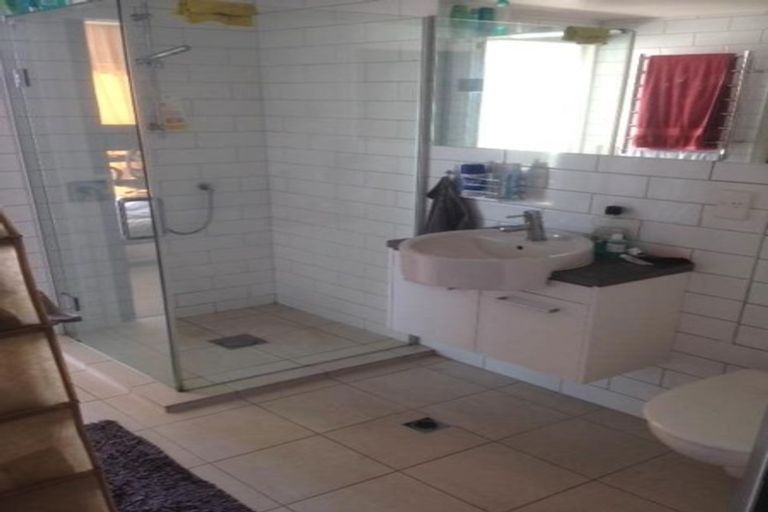 Photo of property in The Capital, 30/370 Oriental Parade, Oriental Bay, Wellington, 6011