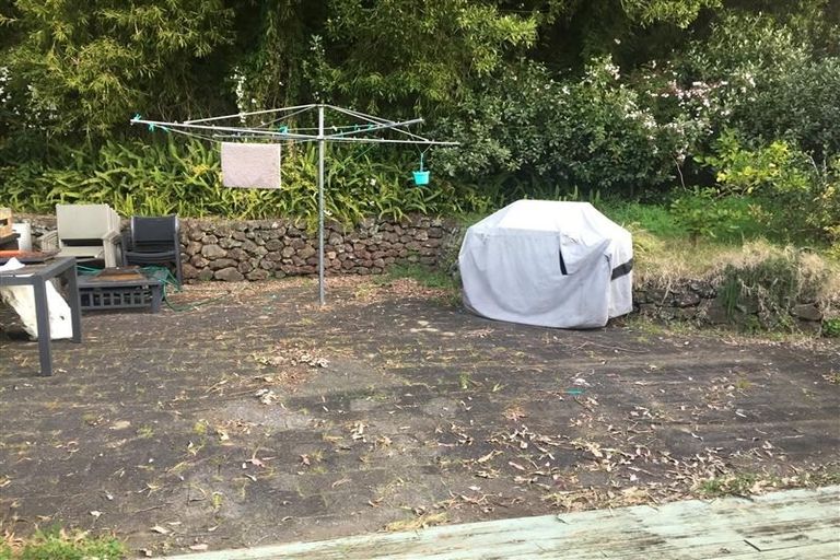 Photo of property in 50 Glennandrew Drive, Half Moon Bay, Auckland, 2012