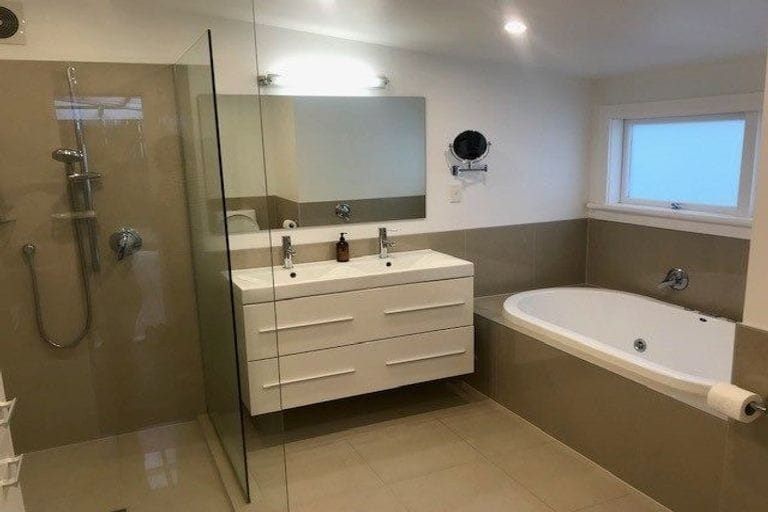 Photo of property in 2/40 Killarney Avenue, Torbay, Auckland, 0630