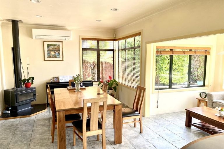 Photo of property in 21 Macnay Way, Murrays Bay, Auckland, 0630