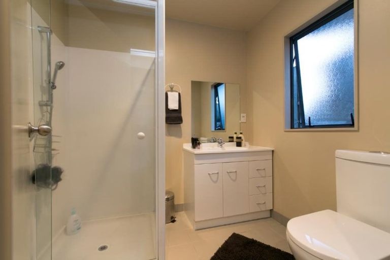 Photo of property in 45a Hogarth Rise, West Harbour, Auckland, 0618