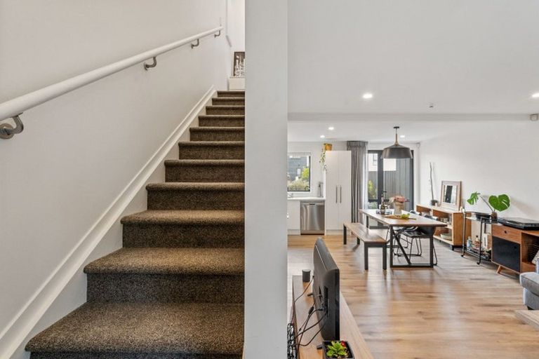 Photo of property in 31 Cessna Crescent, Mangere, Auckland, 2022