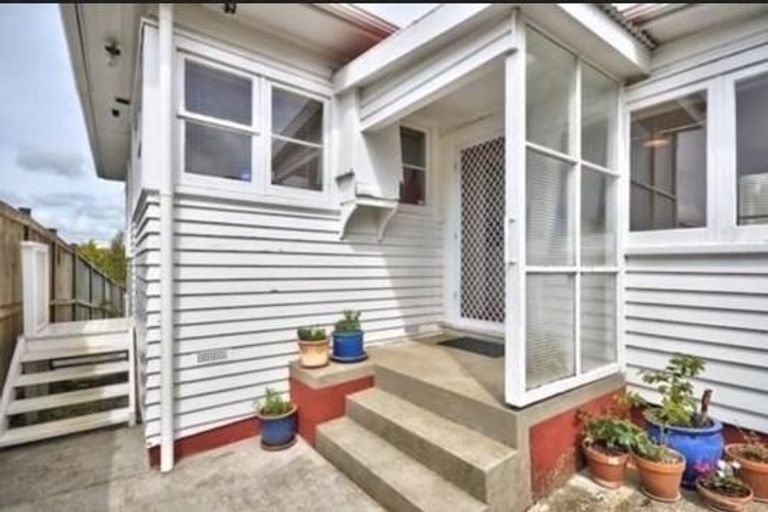 Photo of property in 660 Mount Albert Road, Royal Oak, Auckland, 1023