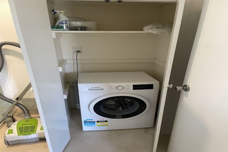 Photo of property in 2/42 Minerva Terrace, Cockle Bay, Auckland, 2014