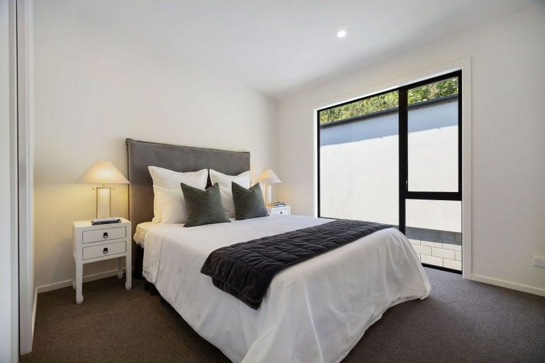 Photo of property in 14 Vancouver Drive, Queenstown, 9300