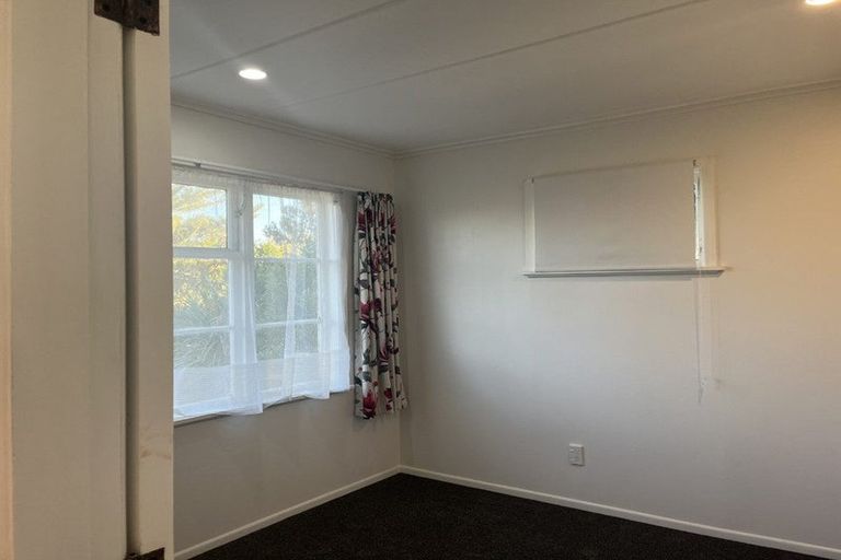 Photo of property in 24 Croydon Road, New Lynn, Auckland, 0600