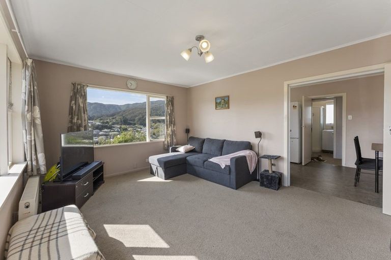 Photo of property in 30 Logie Street, Stokes Valley, Lower Hutt, 5019