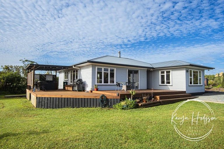 Photo of property in 2083a Paparoa Valley Road, Paparoa, 0571