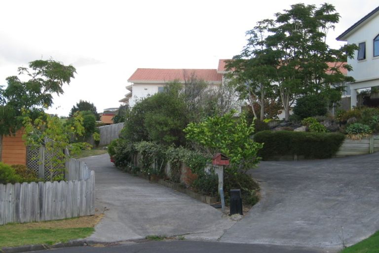 Photo of property in 11 Rubens Lane, West Harbour, Auckland, 0618