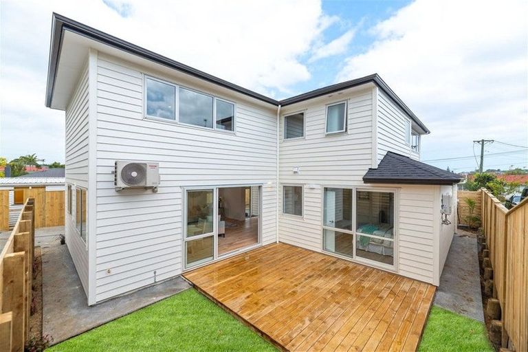 Photo of property in 14b Coniston Avenue, Te Atatu South, Auckland, 0610